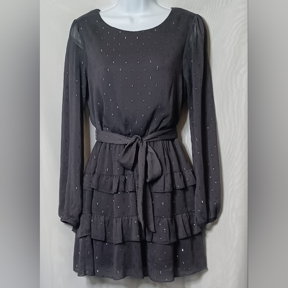 Speechless Dresses & Skirts - Speechless Women's Gray Ruffle Mini Dress With Metallic. Size M